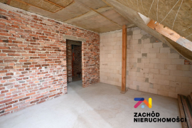 Dwa domy z ziemią rolną w Broniszowie